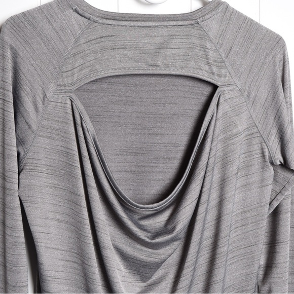 Jockey Women’s work out athletic long sleeve tee with thumb holes, size S - Picture 3 of 7